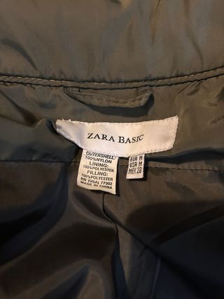 Chaqueta en verde oliva de Zara basic