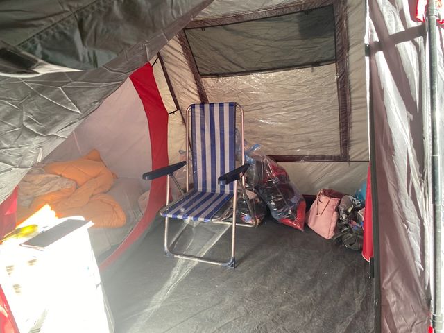 Se vende tienda de campaña