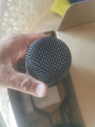 Amazon Basics - Micrófono de condensador profesion