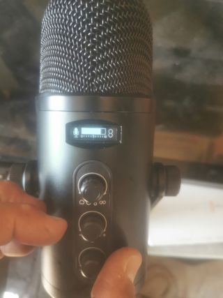 Amazon Basics - Micrófono de condensador profesion