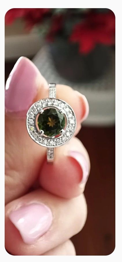 Anillo 18kt Oro blanco, Turmalina y Diamantes