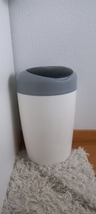 cubo pañales bebe