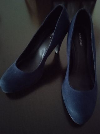 Zapato de tacón de mujer