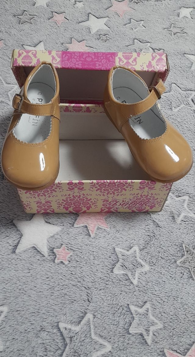 Zapato charol niña marrón
