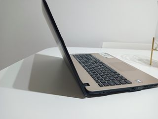 Portátil Asus F540Y