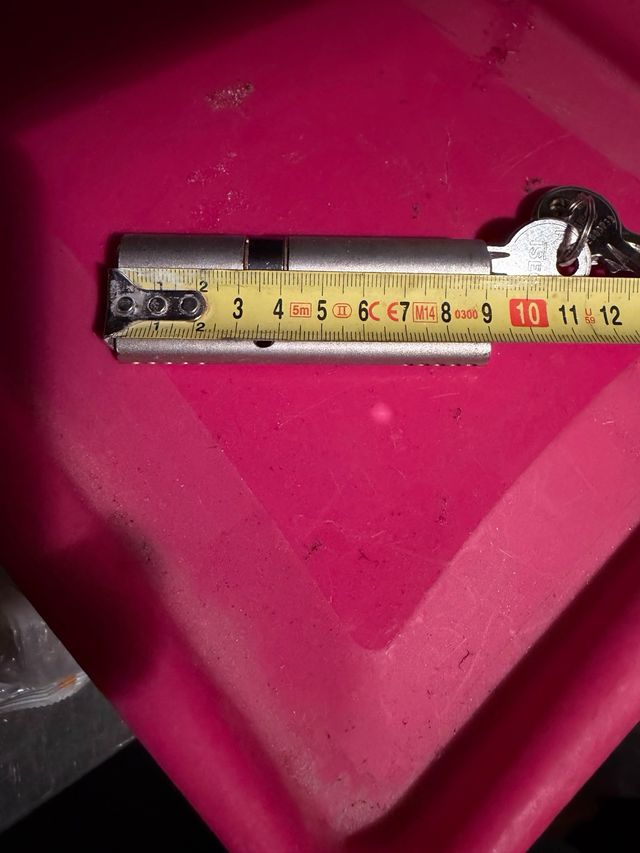 2 bombines  tesa y iseo nuevo 6 cm y 9 cm total