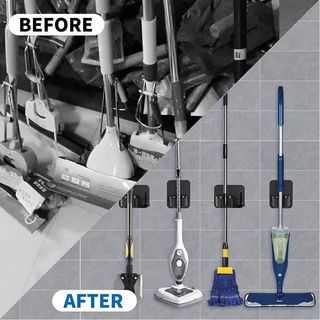 Soportes adhesivos de pared para escobas.