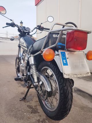 SUZUKI GN250