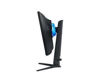 Monitor Samsung Odyssey G7 LS28AG700NUXEN da 28 pollici valutato 930,99€ su Amazon. Compatibile con PS5 e Xbox Series X.