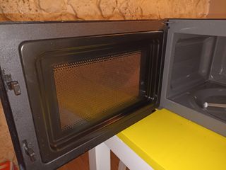 Microondas LG negro pequeño