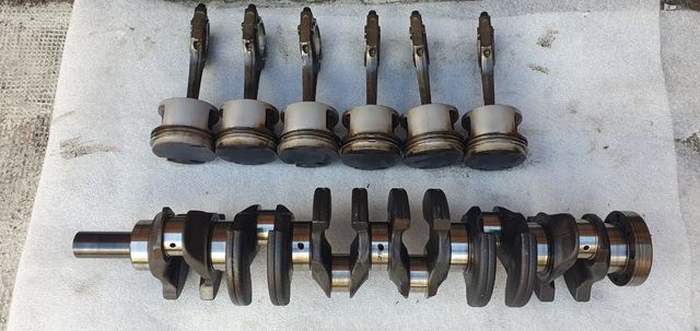 Cigüeñal y pistones m50b20nv