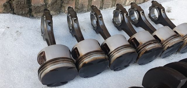 Cigüeñal y pistones m50b20nv