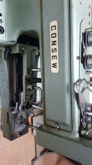 maquina de coser botones