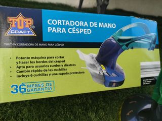 Cortadora de mano para césped. Cortadora manual