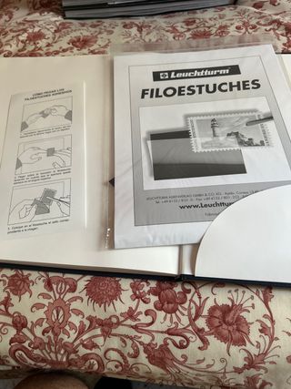 Libro sellos España y Andorra 2002 con sellos