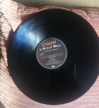 QUEEN, A Kinnd of Magic.