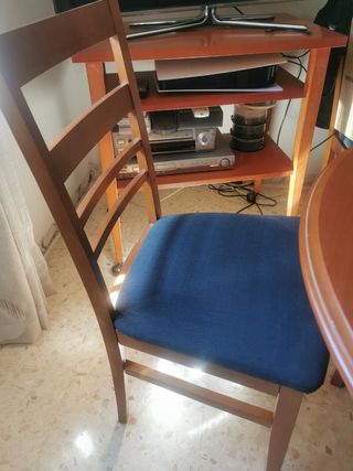 Conjunto mesa redonda, sillas y mesa tv