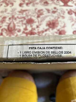 Libro sellos España y Andorra 2004 con sellos