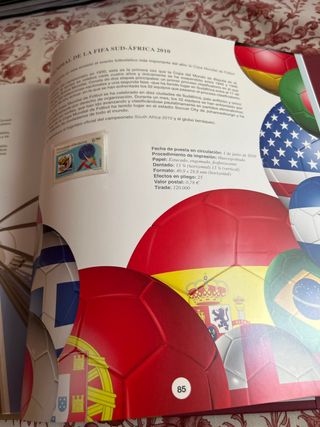 Libro sellos España y Andorra 2010 con sellos