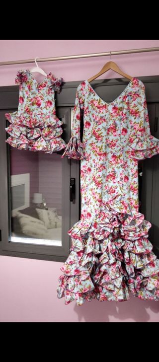 Trajes de flamenca madre e hija