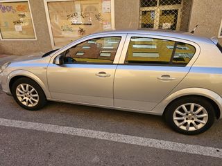 Opel Astra 2004