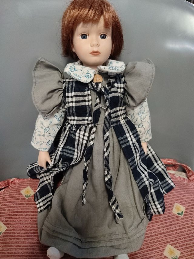 Muñeca antigua porcelana
