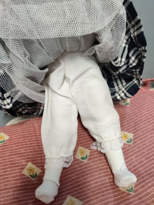 Muñeca antigua porcelana