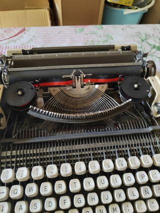 Maquina de escribir Mitoral 2000s