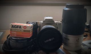 Cámara de fotos analógica Minolta