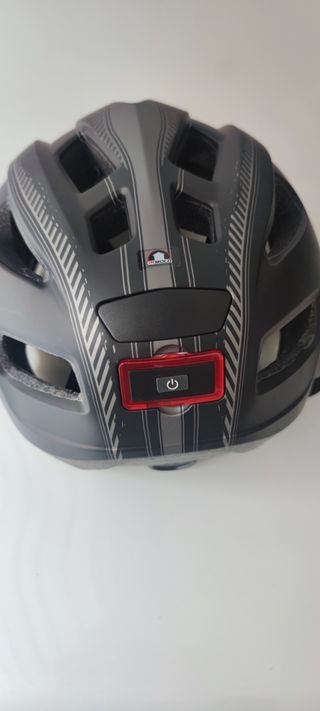Casco patín electrico con luz trasera