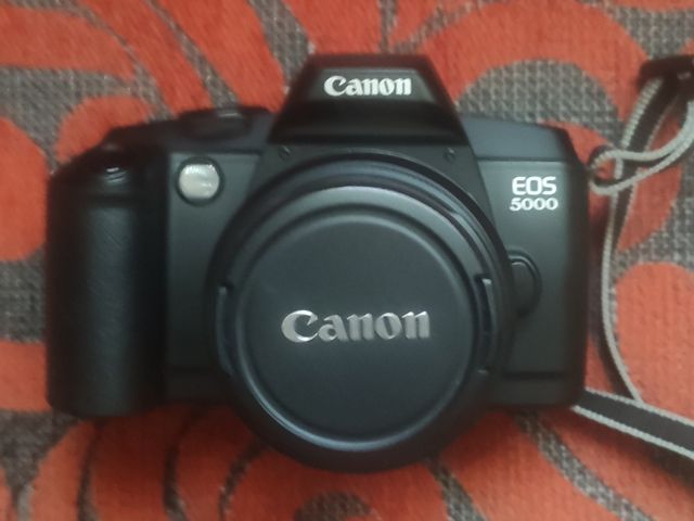 Canon EOS 5000