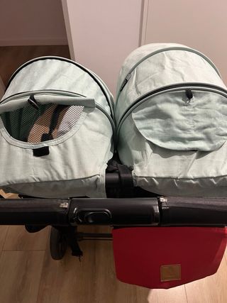 Carro gemelar Niu y capazos