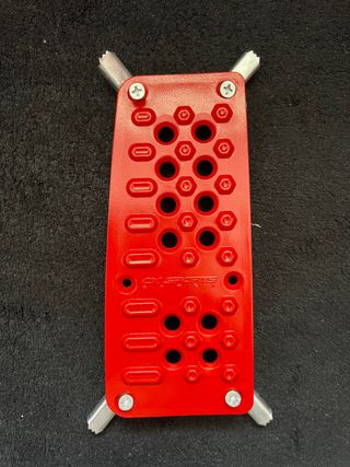 Cubre pedales deportivos en rojo