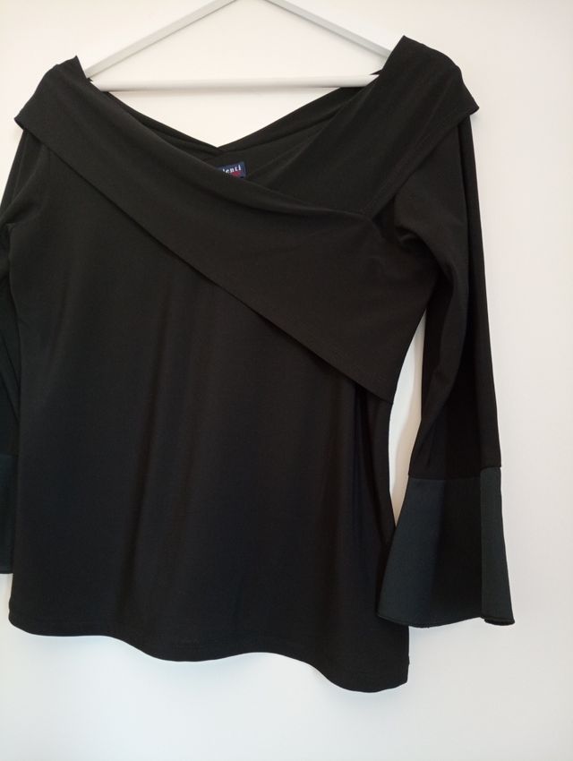 🖤 Elegante Blusa en color negro
