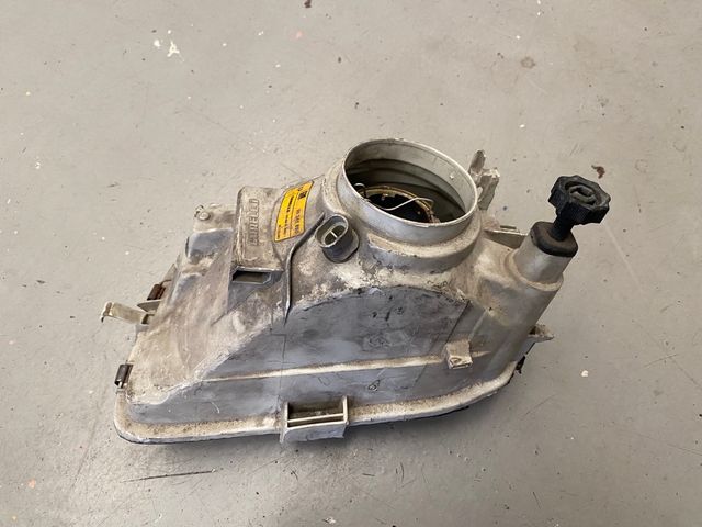 Cuentakilometros y Faro Astra GSi