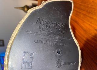 FIGURA ASSASSINS CRED IV BLACK FLAG