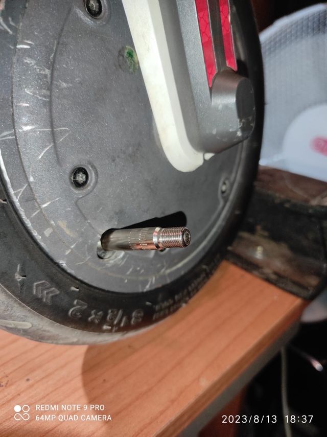 Alargador de válvulas patinete eléctrico