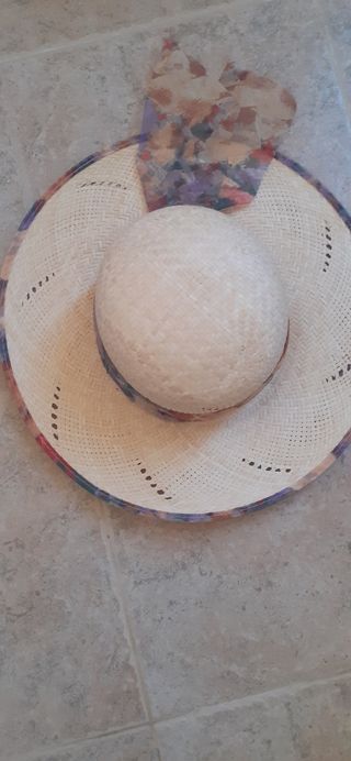 Pamela/sombrero playa