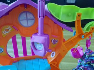 Bellie y la casa del árbol Beastles