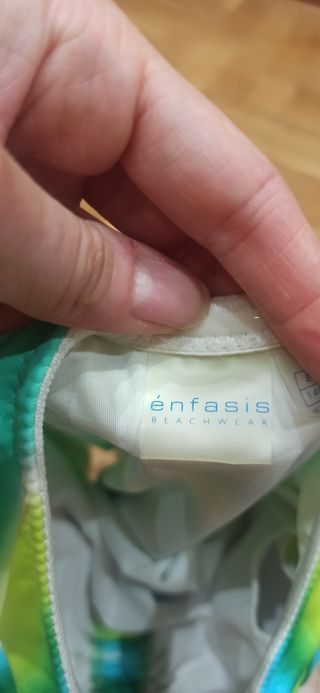 Traje de baño elegante