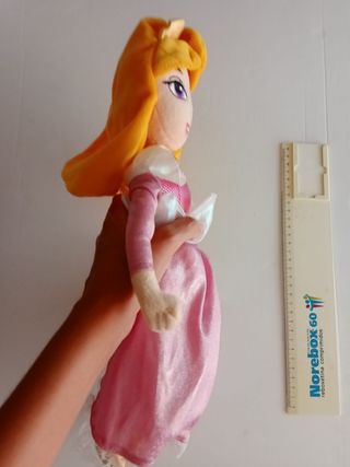 PELUCHE PRINCESA DISNEY. NUEVO
