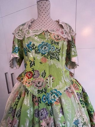 Traje fallera o alicantina