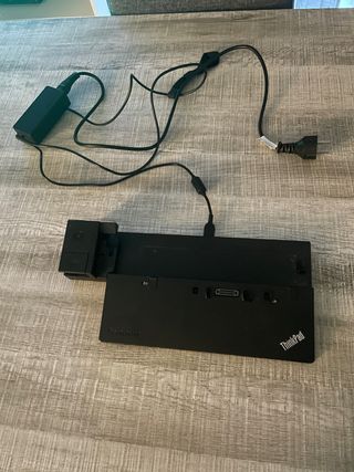 Workstation ThinkPad Pro Dock - Lenovo + cargador