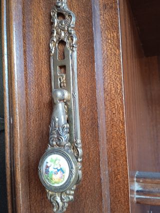 ARMARIO VINTAGE SALON EN BUENAS CONDICIONES