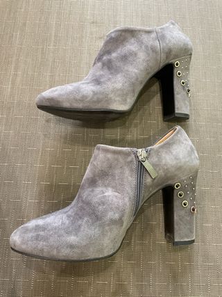 zapatos tacon ancho piel vuelta gris elegantes