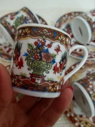 Set 4 tazzine da caffè  più  4 piattini
