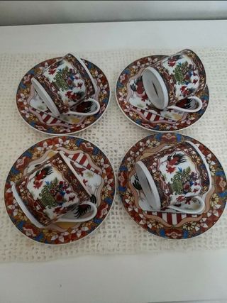 Set 4 tazzine da caffè  più  4 piattini