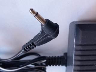 Pedal y enchufe maquina de coser Singer