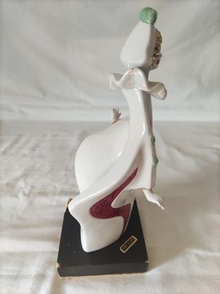 Figura de porcelana Regina Oro de Ley