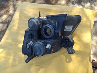 Faro derecho Opel Meriva A